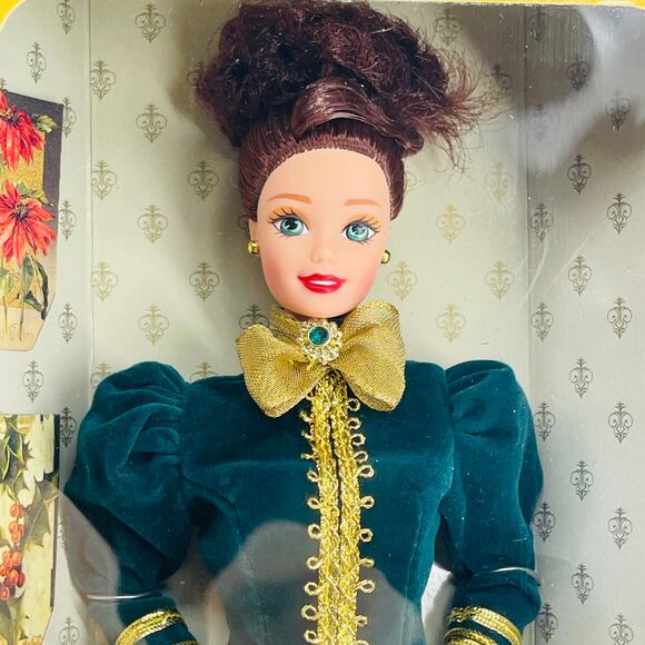 Yuletide Romance Hallmark Special Edition Mattel Barbie Doll - NRFB/NIB - Picture 2 of 16